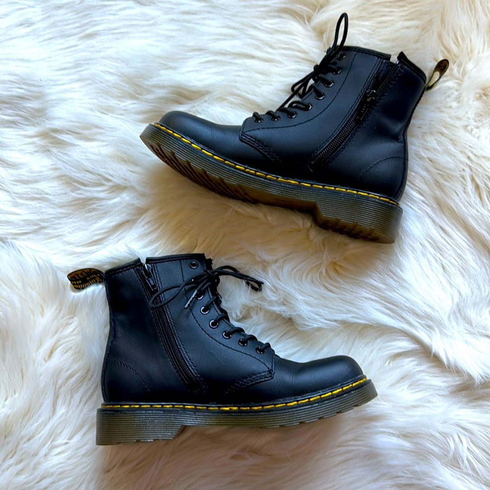 Dr Martens boots Black Kids Size US 3 Women’s Size 5 EUC